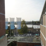 Ausblick vom Bundesamt für Seeschifffahrt und Hydrographie (BSH) in Hamburg auf Elbe und Landungsbrücken